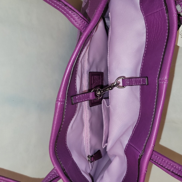 NWT Coach Julia Canvas w/Pebbled Leather Trim OpArt Perry Tote - PURPLE - Picture 3 of 7
